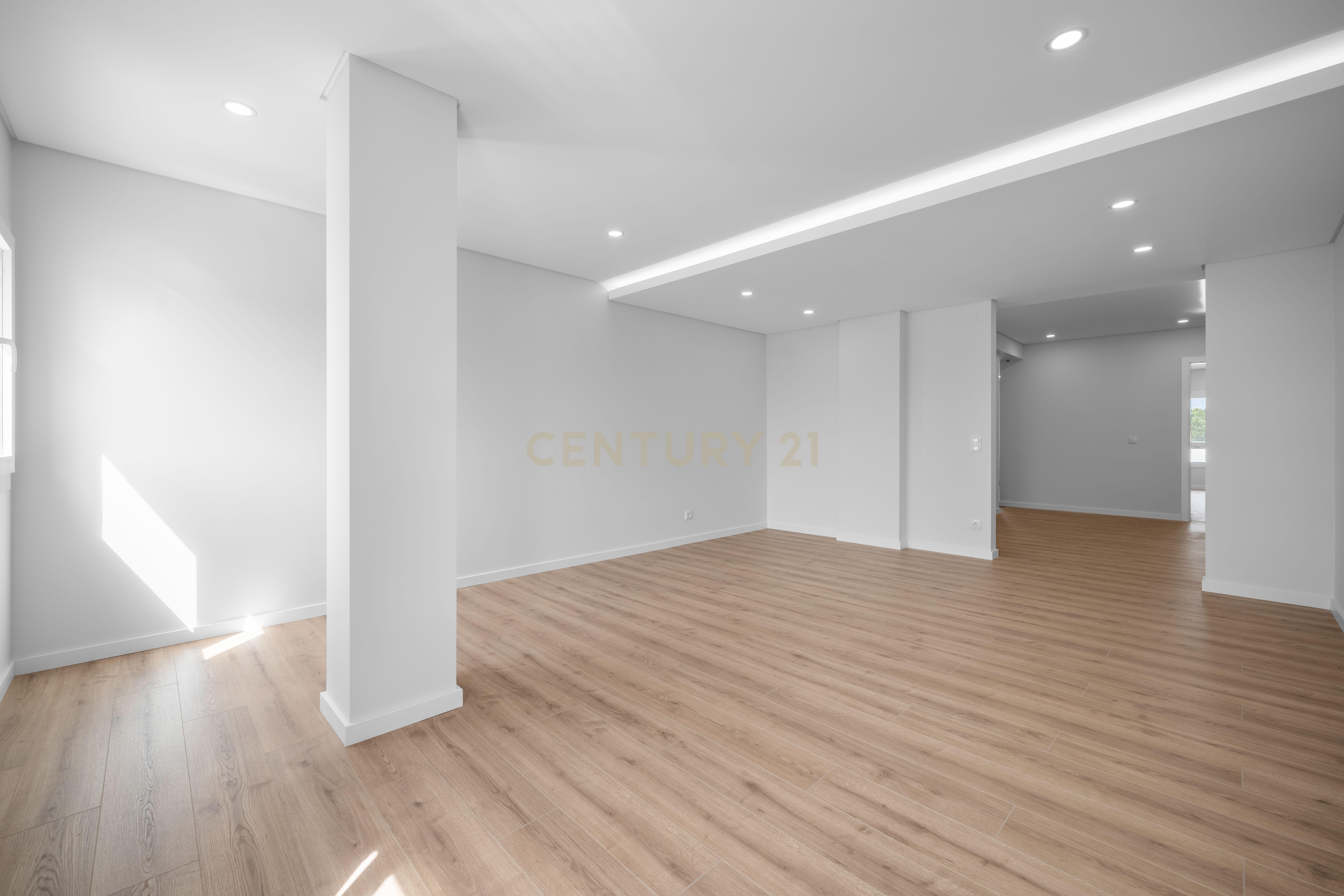 Fotografia 6 de Apartamento T3 localizado na estratégica zona dos 4 Caminhos, Setúbal