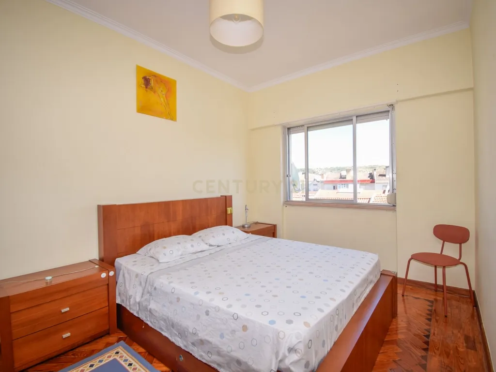 Apartamento T3 à Venda – Odivelas, Rua de Serpa Pinto | Junto ao Metro - Image 13