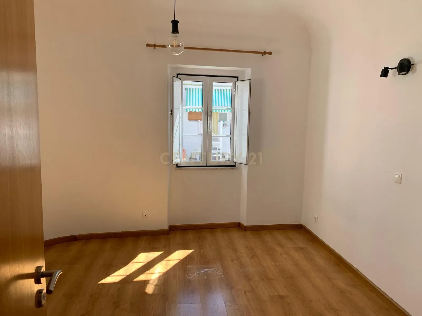 Fotografia 8 de MORADIA T2 COM TERRAÇO EM ÉVORA