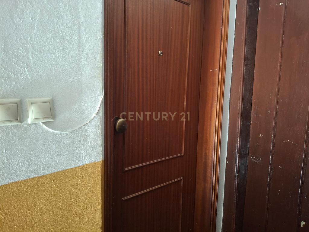 Prédio no Montijo com apartamento 1º piso e loja R/c - Image 20