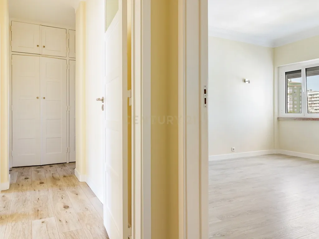 Apartamento T3 renovado na Avenida de Roma, Alvalade, Lisboa. Para Arrendar! - Image 10