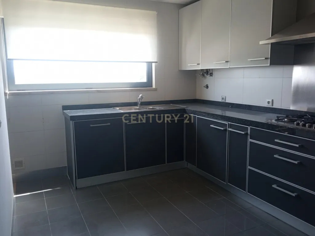 Apartamento T2 em Condomínio fechado para arrendamento - Image 10