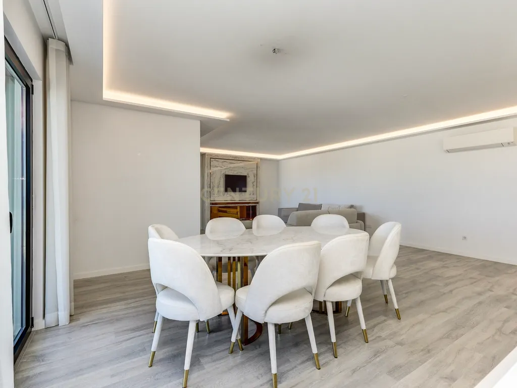 T3 com terraço e VISTA MAR em condomínio de luxo na Ericeira - Image 6
