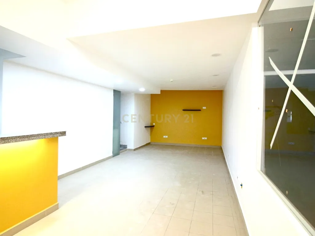 Escritório / Espaço Comercial para Arrendamento em São Martinho – Funchal - Image 7