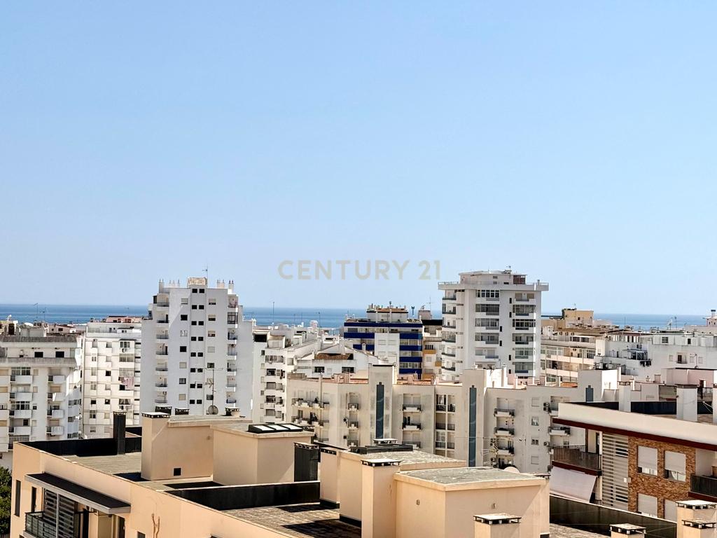 Apartamento T2 renovado em Armação de Pêra a 500 metros da praia. - Image 9