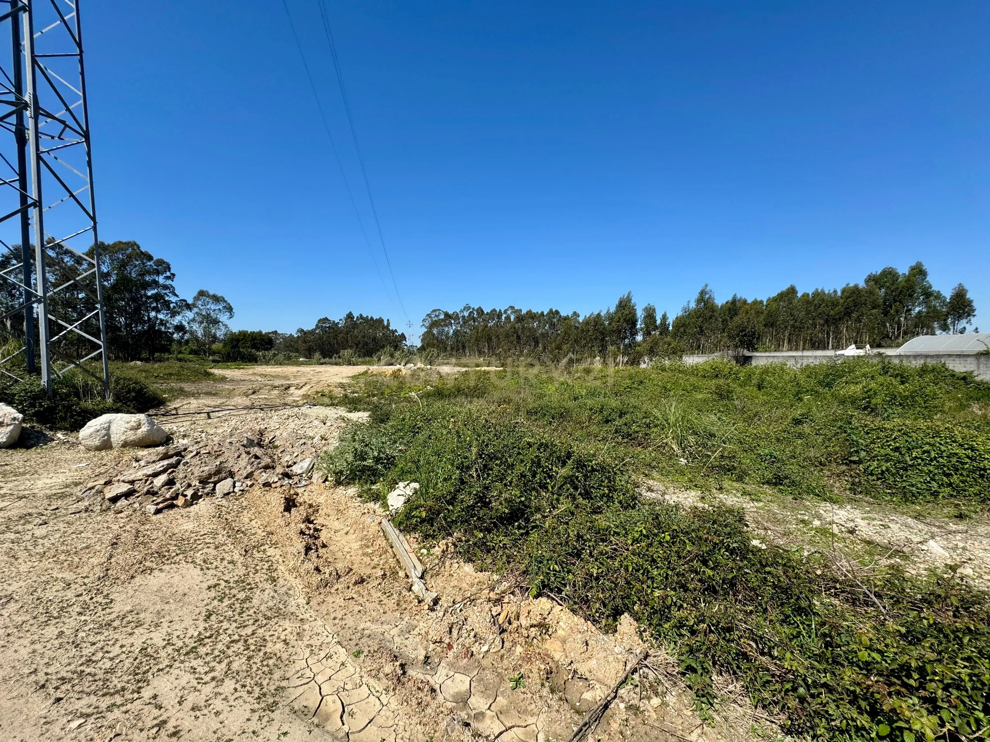Fotografia 5 de Terreno, com 16 000m², para construção de armazéns, em zona industrial de Laúndos, Póvoa de Varzim
