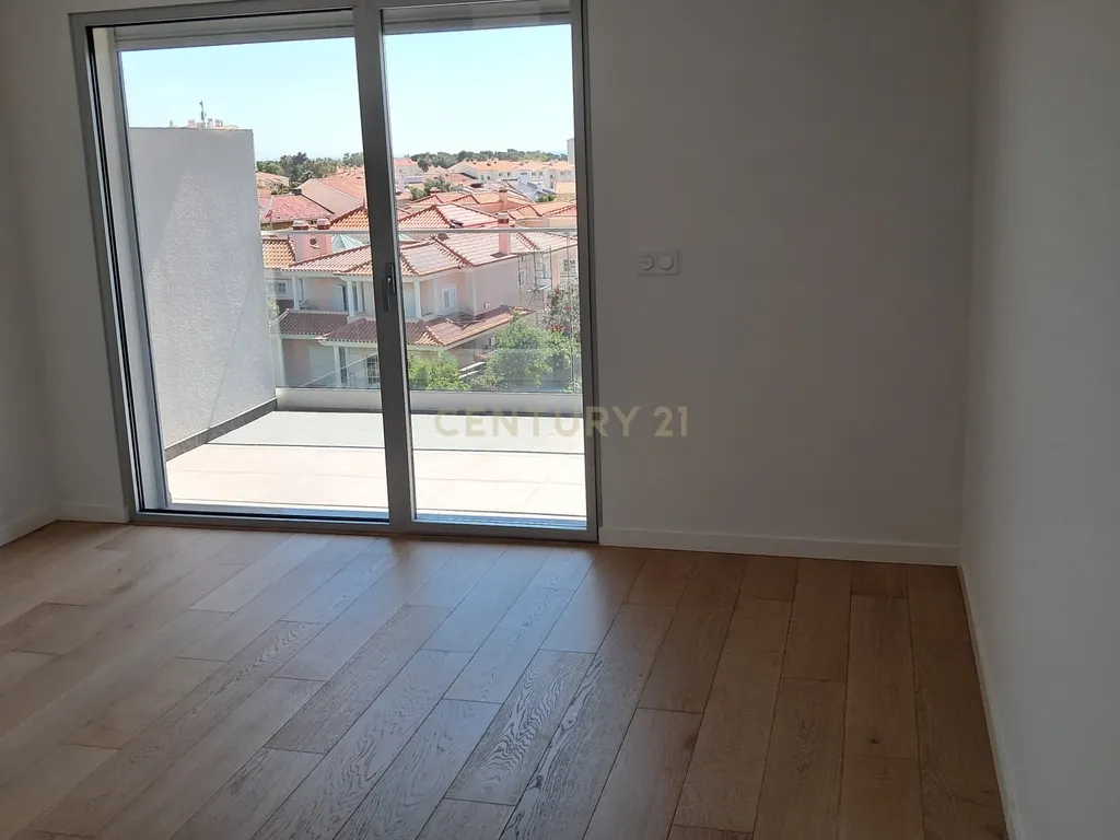 Luxuoso Apartamento T2 em Carcavelos Cascais - Image 10