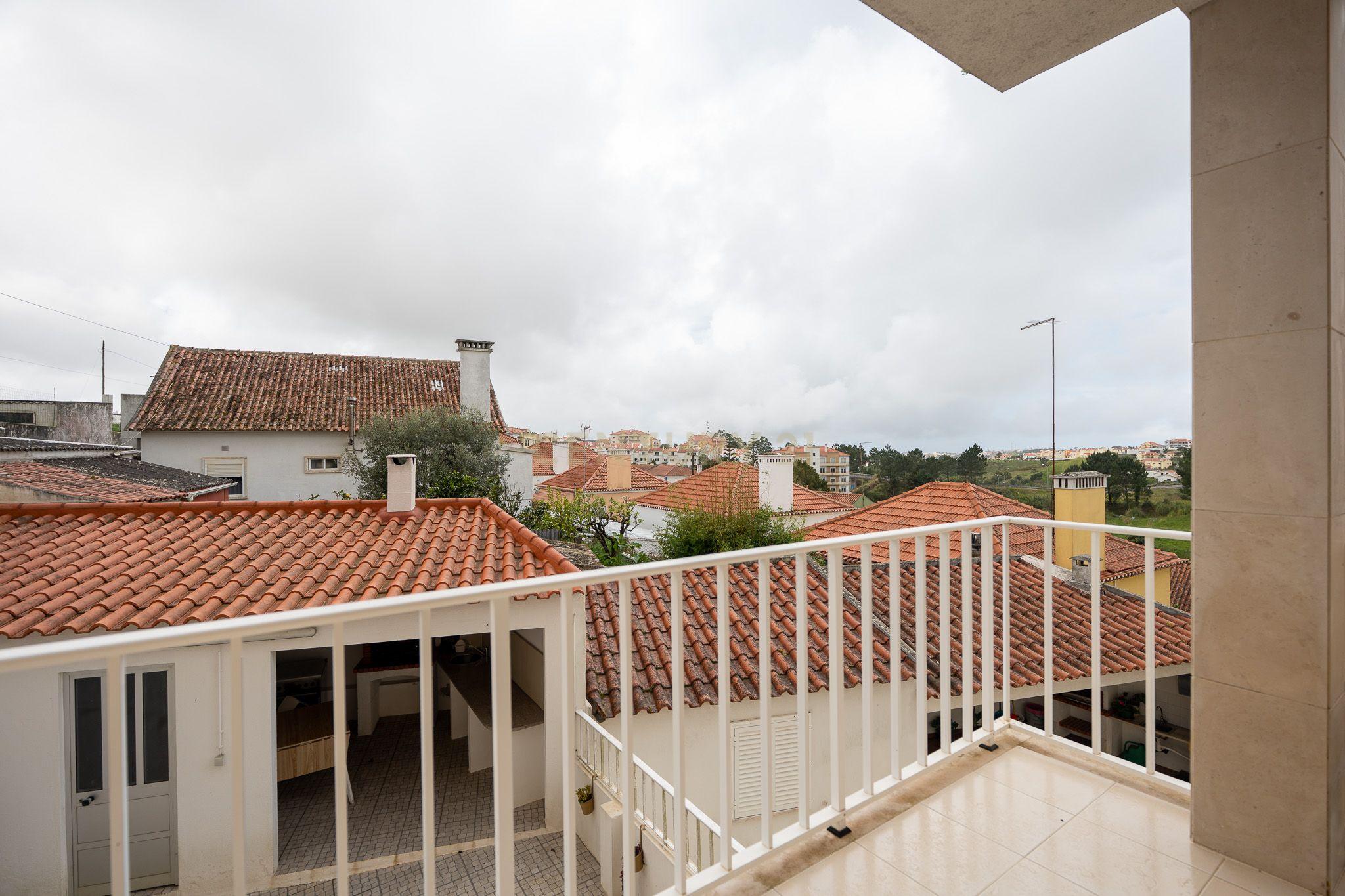 **ESPECTACULAR MORADIA T3 NO CENTRO DE MAFRA** - Image 10