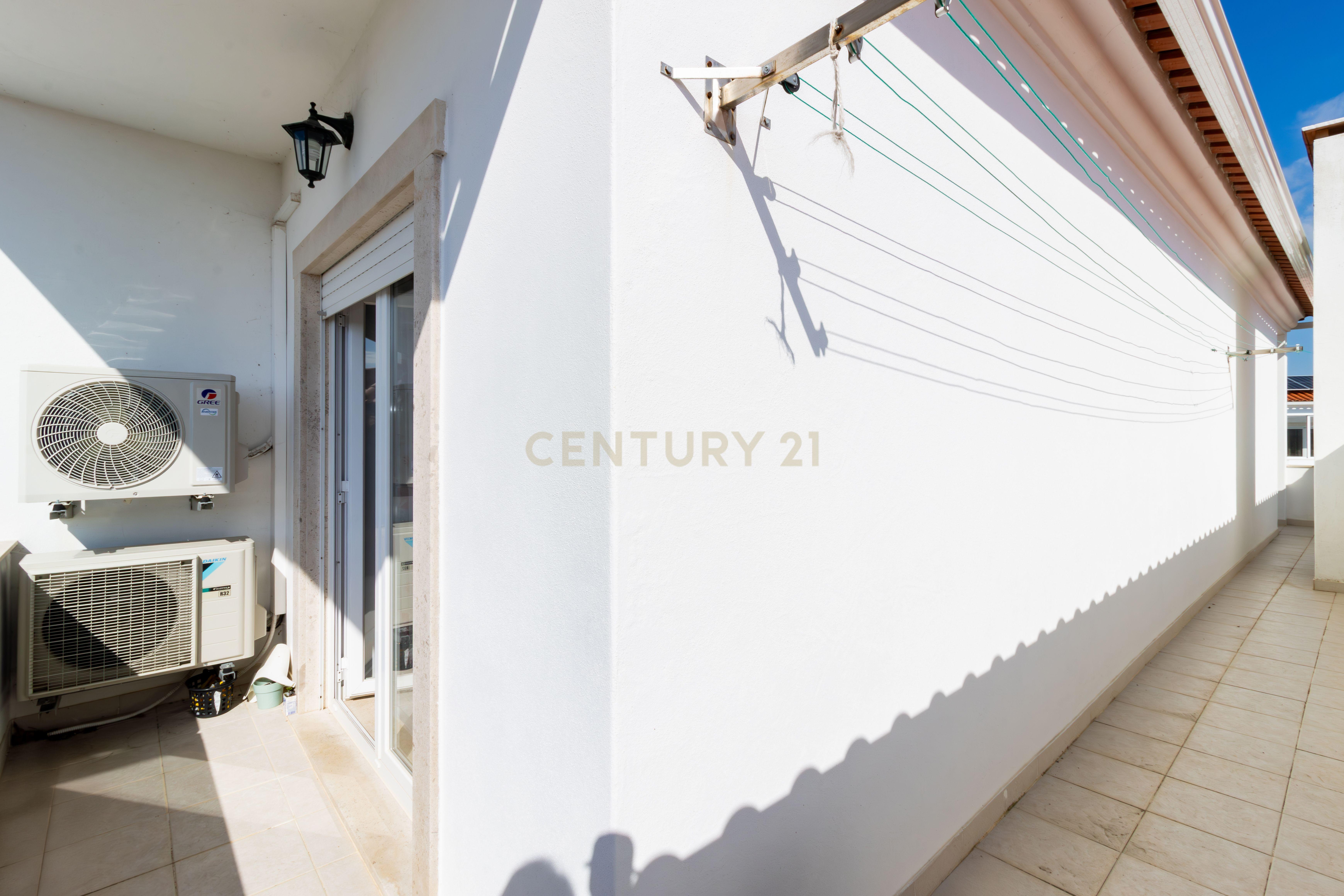 Moradia T5 em Alcobaça - Image 31