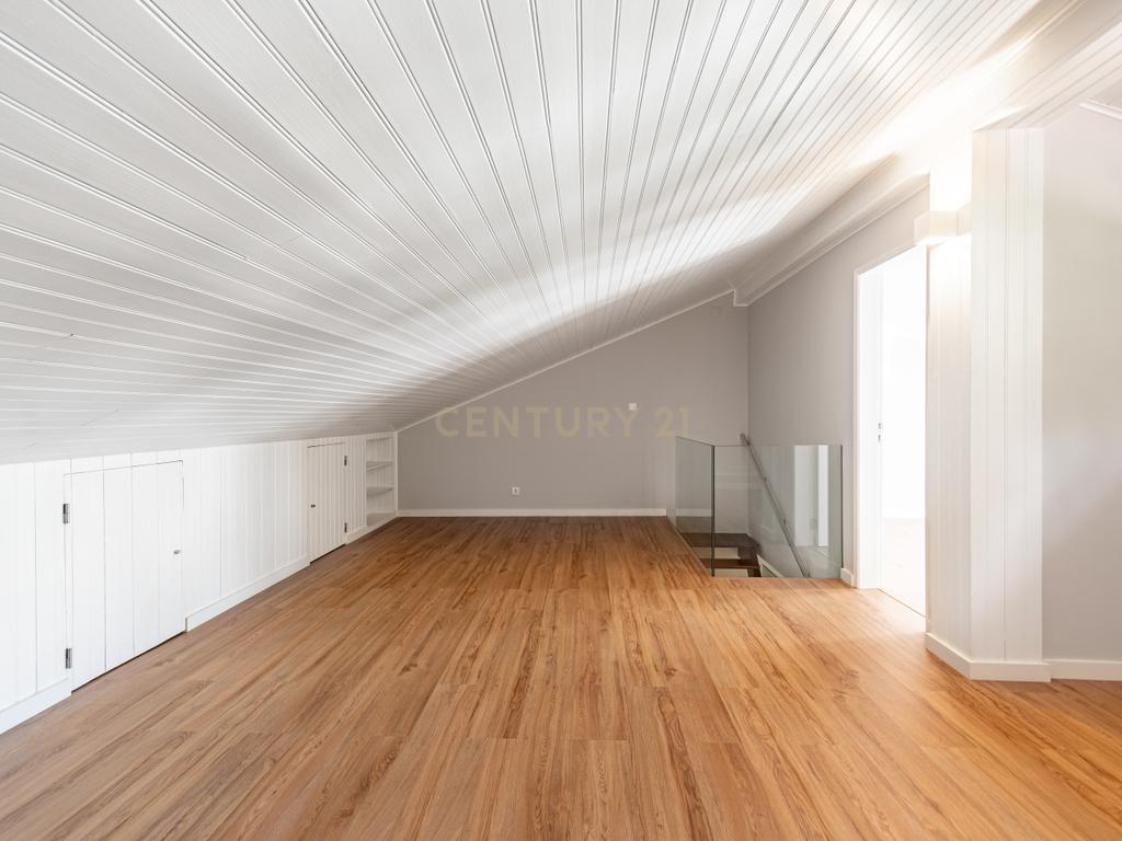 Moradia Unifamiliar T5 em Carcavelos  - Image 35