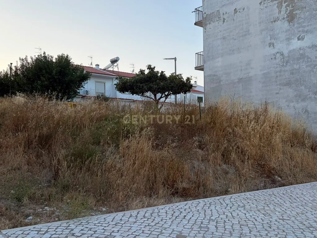 Terreno para Construção na Urbanização das Virtudes em Aveiras de Baixo - Image 3