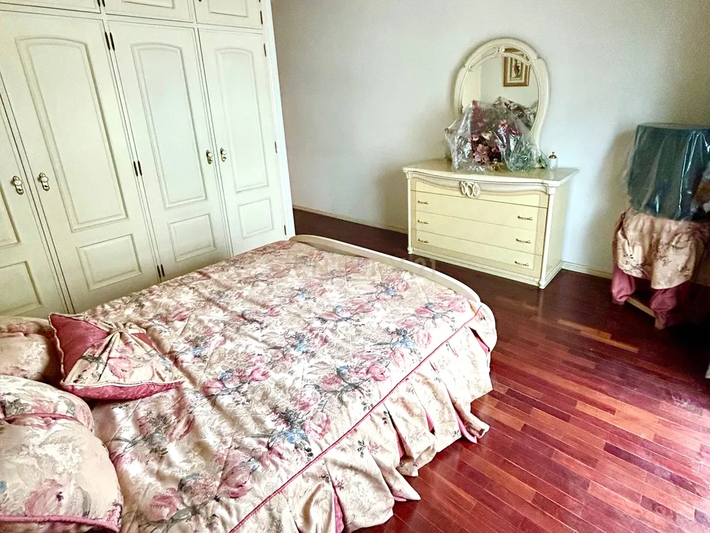 Apartamento T4 para arrendamento na freguesia de Arroios, em Lisboa - Image 13