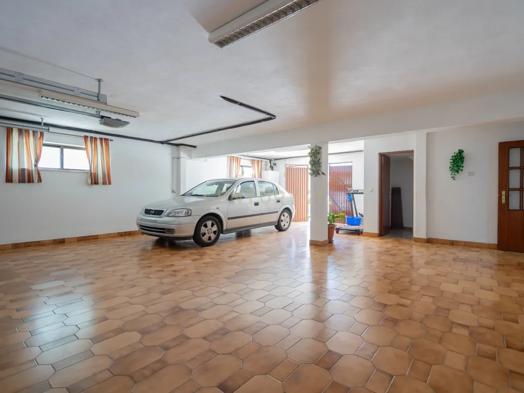 Moradia T3 com anexos e garagem para 3 carros – Canedo, Pampilhosa - Image 60