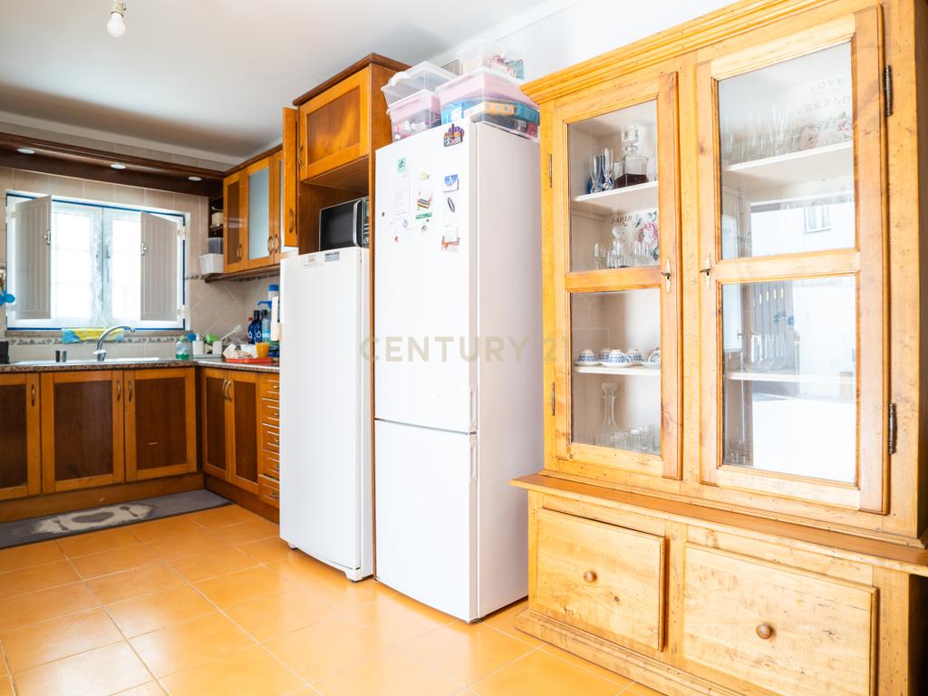 🏡 Moradia T4 Impecável em Olho Marinho – a poucos minutos de Peniche! - Image 44