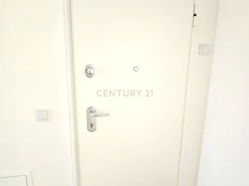 Apartamento T2 totalmente remodelado em Falagueira, Amadora - Image 15