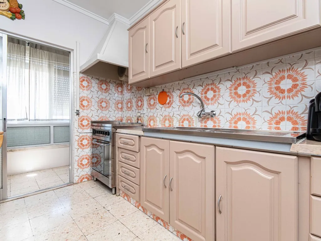 Apartamento T2 em Vialonga | Aproveitamento sótão - Image 10