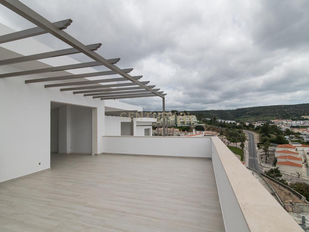 Condomínio Villas d’Ouro – Exclusividade e Conforto no Coração de Sesimbra - Image 4