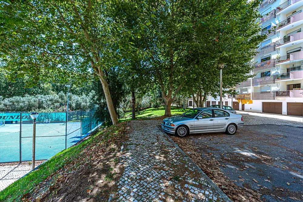 Apartamento de 4 assoalhadas em Zona Premium c/ 122m2 VANICELOS - SETUBAL - Image 5