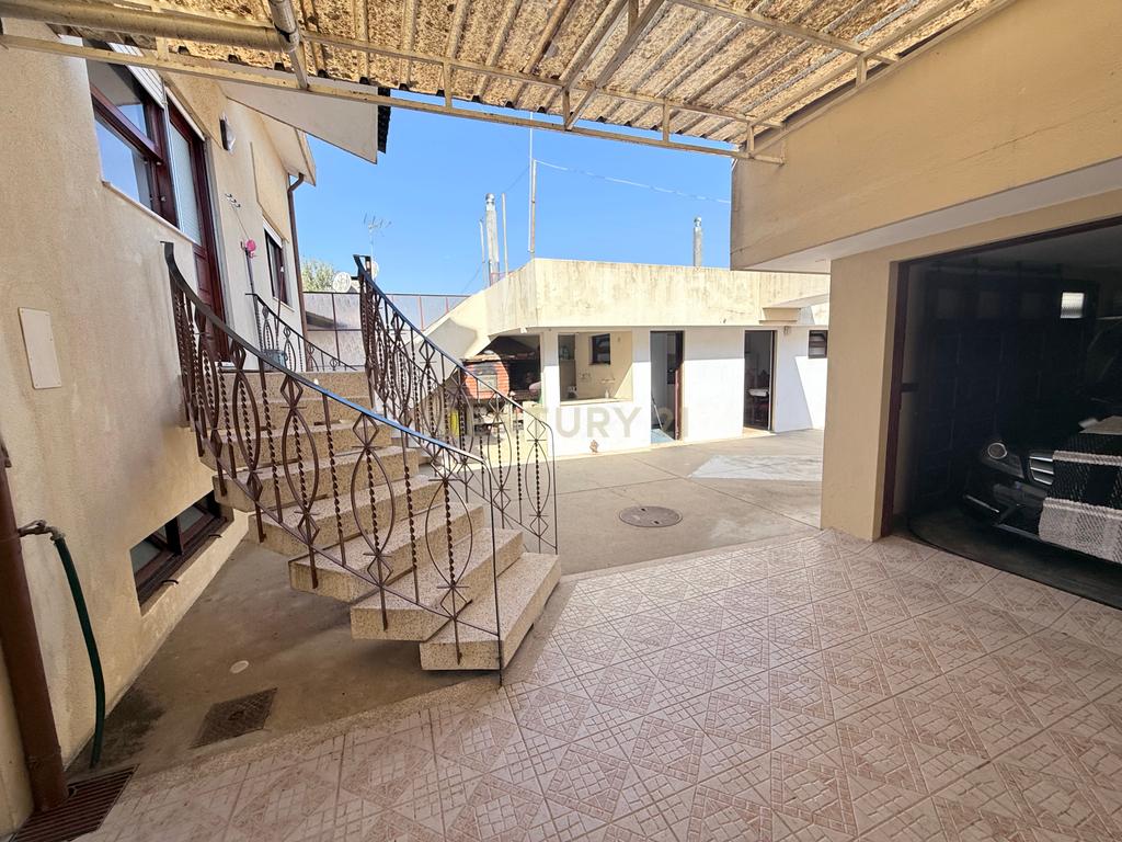 🏡 Moradia de charme junto aos Caminhos de Santiago — Localização privilegiada e elevado potencial de rentabilidade - Image 17