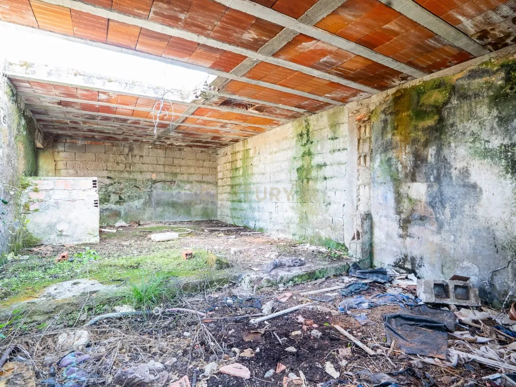 Casas para Recuperar em Lousã, Coimbra - Image 9