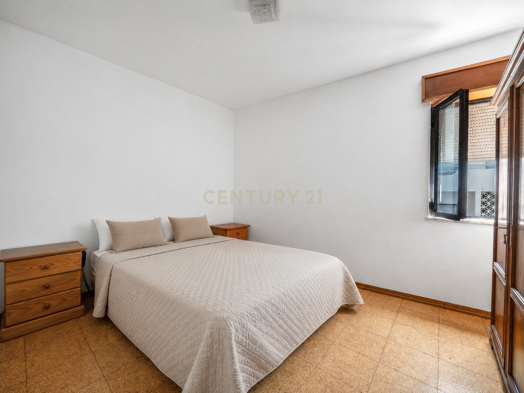 Apartamento T3 de 95m2 no Centro de Alcantarilha - Image 11