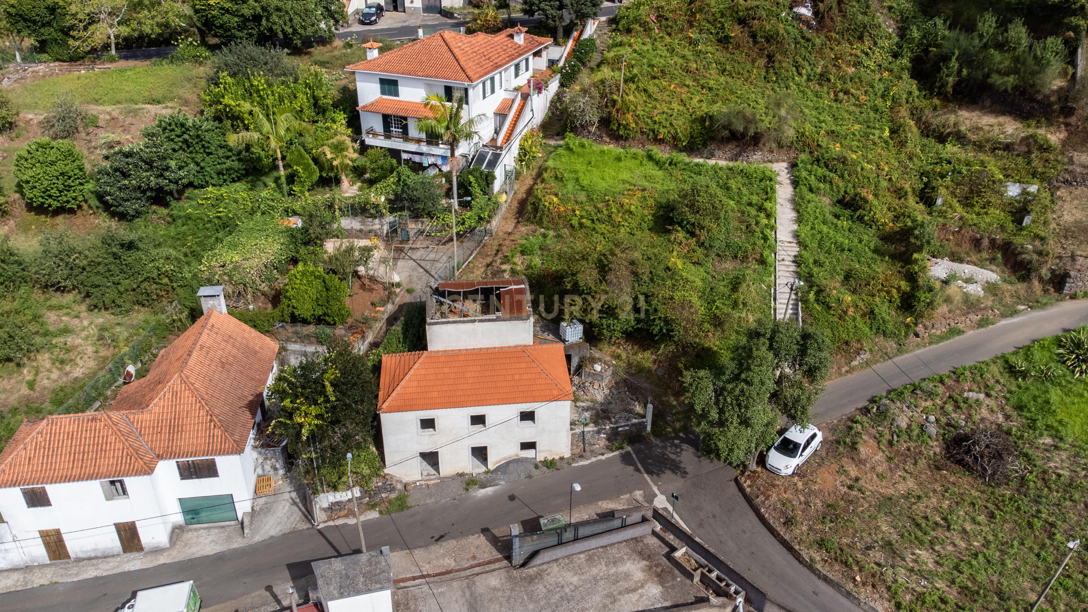 Moradia T1 em Santo António da Serra, €200.000