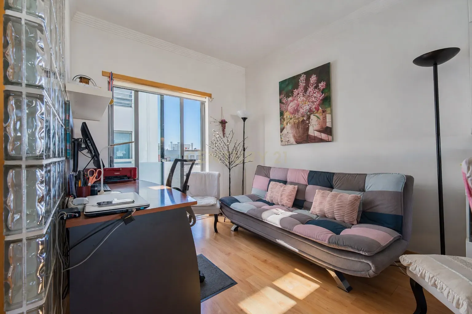 Fotografia 5 de Apartamento T2 Duplex em Olhão com 2 Lugares de Estacionamento e 2 Grandes Terraços, na Baixa de Olhão