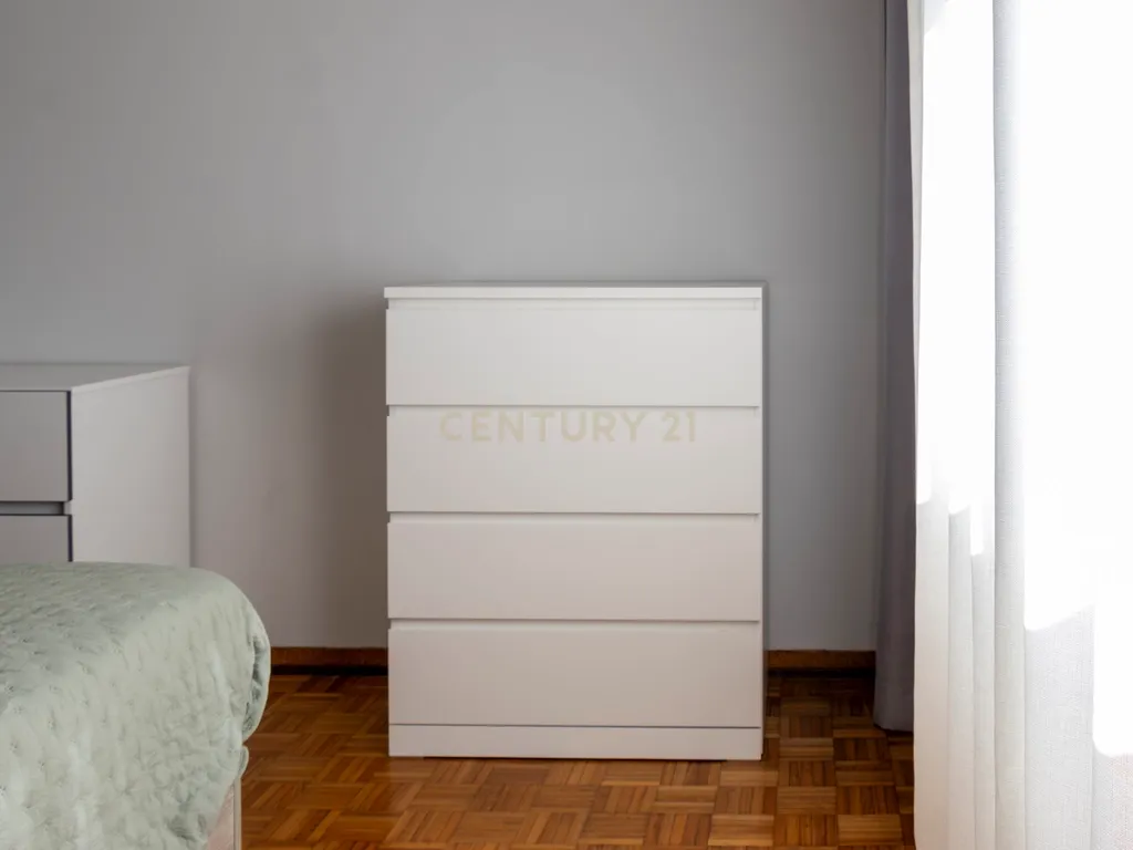 Apartamento T1 com Varanda em Agualva, Sintra - Image 2