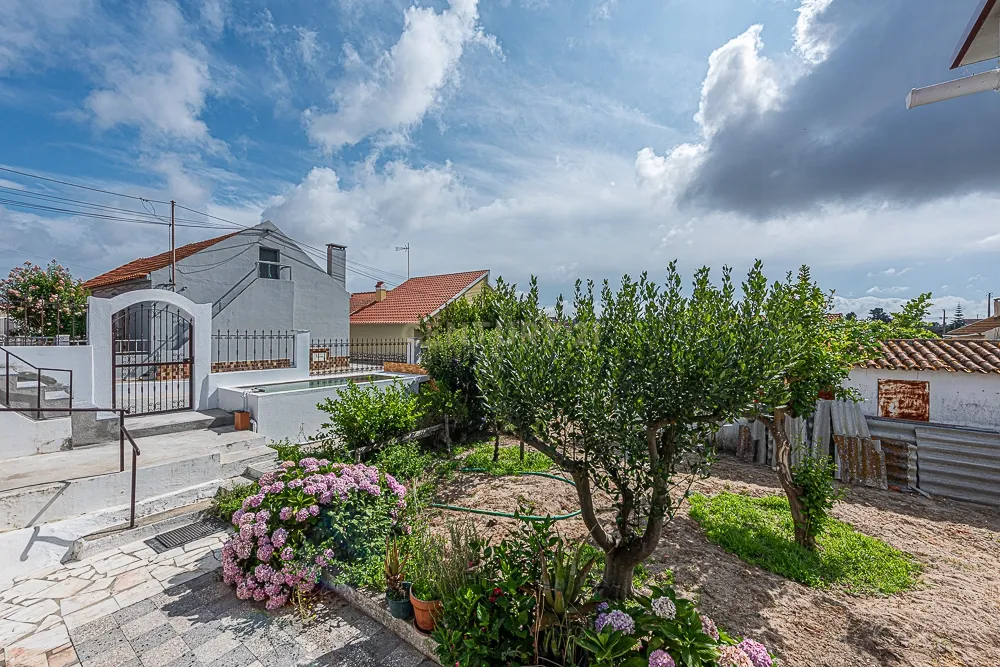 Alojamento Estudantil LÁ-SALETTE ( quarto Melro Azul 11m2 ) - Image 27