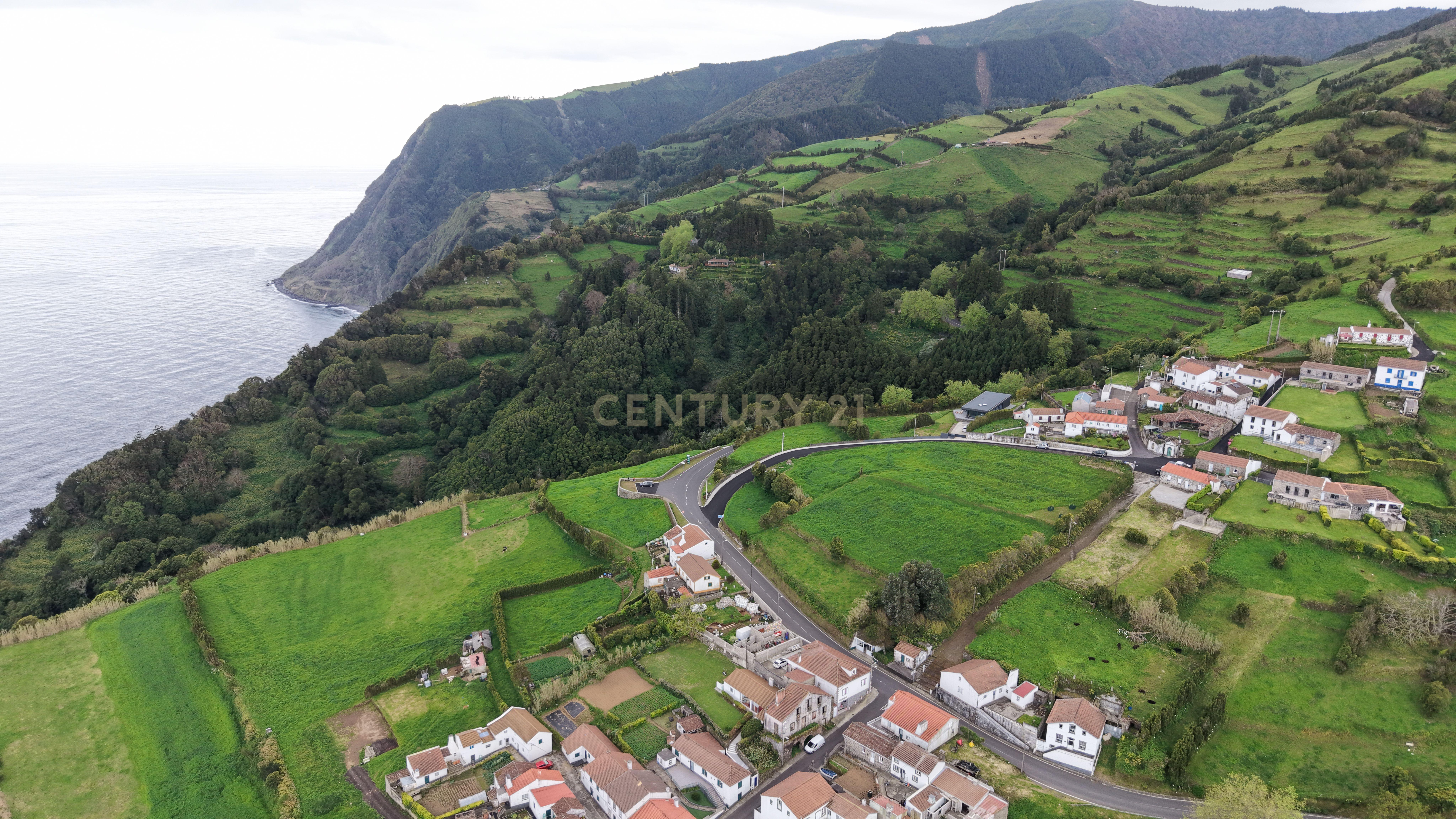 Fotografia 6 de Terreno com Vista Panorâmica em Nordeste, Ilha de São Miguel