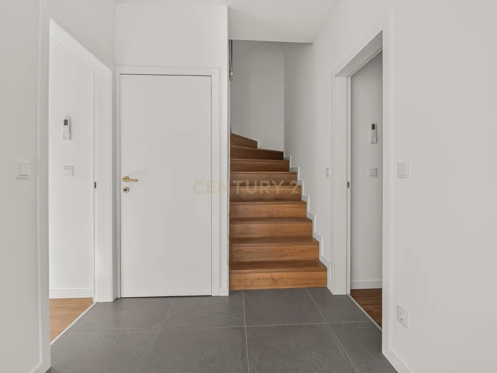 Apartamento/Moradia Duplex Novo com Terraço Privativo – Barroselas, Viana do Castelo - Image 9