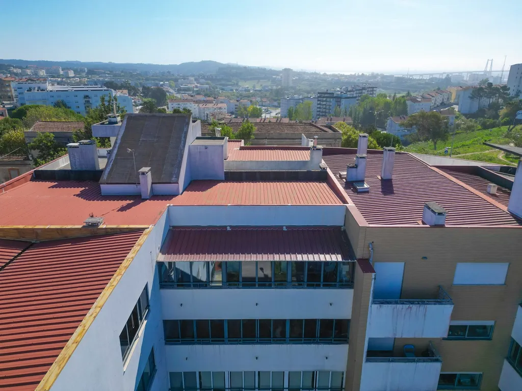T3 com Terraço, Churrasqueira e Garagem Independente – Figueira da Foz - Image 37