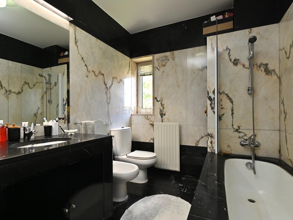 Luxuosa Moradia Isolada na Serra de Carnaxide com Piscina  - Image 25