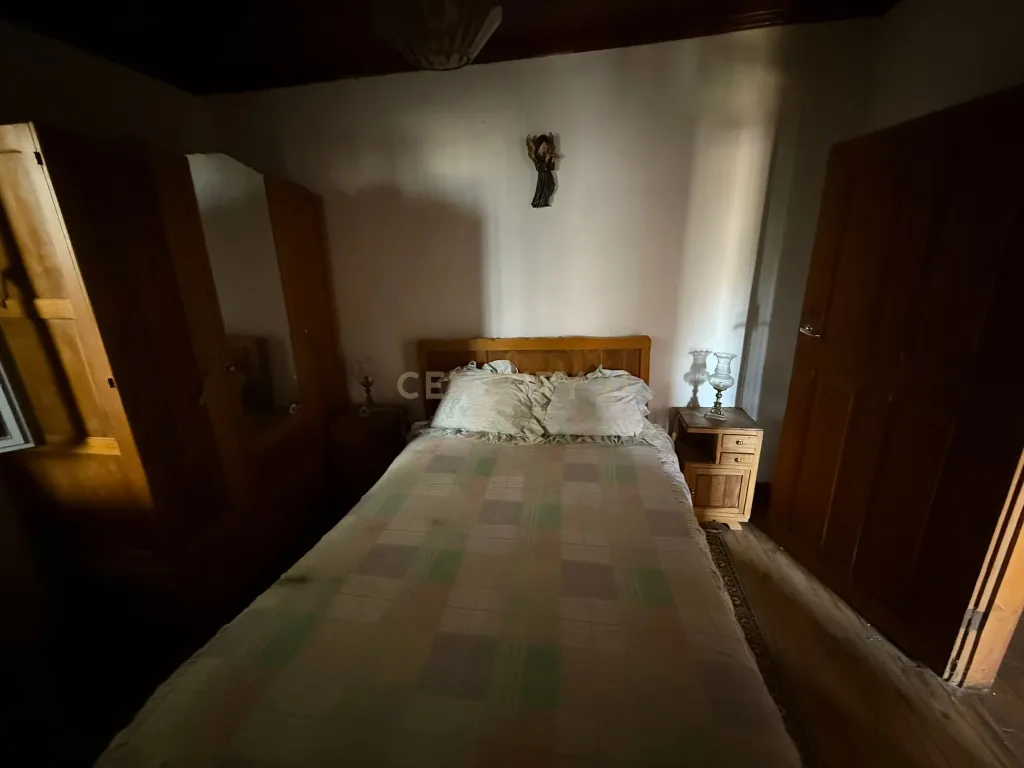 Casa T4 com Jardim e Adega em Vimioso - 53.000€ - Image 10