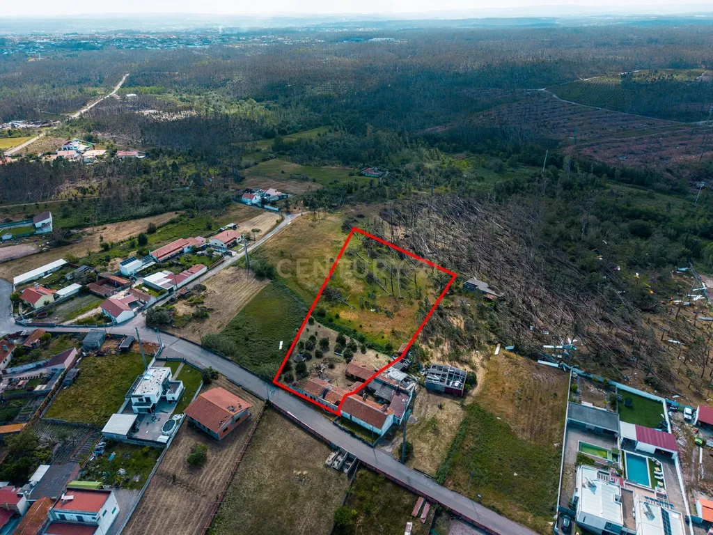 Moradia T7 com Enorme Potencial em Lote Total de 5.611 m² - Image 29