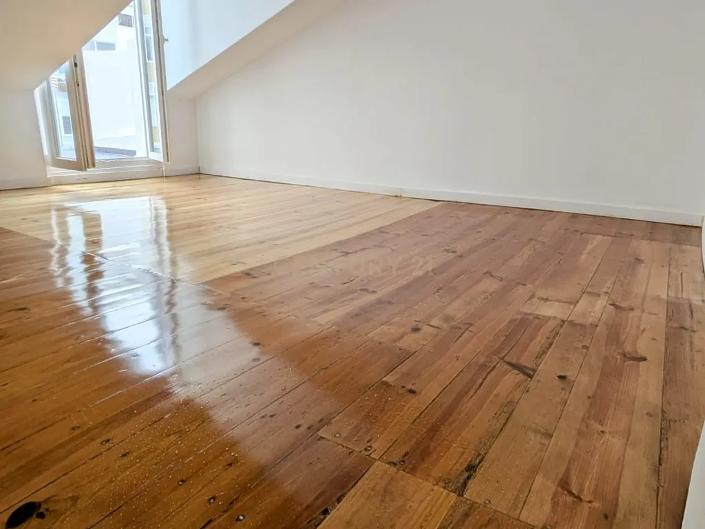 Apartamento T2 no vibrante bairro de Benfica - Image 4