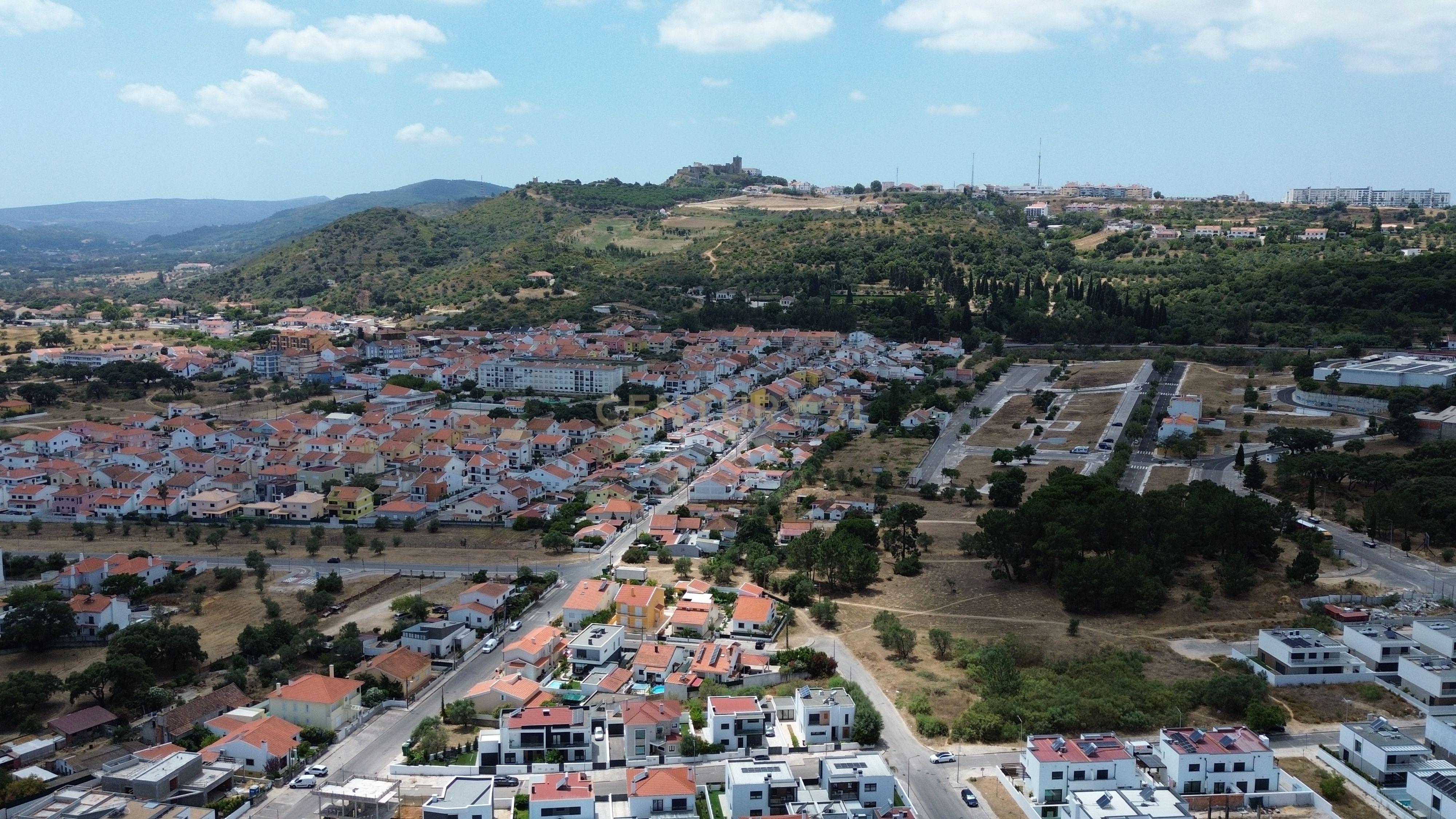Fotografia 11 de Terreno Urbano de 318 m² em Palmela: Viabilidade para Moradia de 210 m² + Garagem