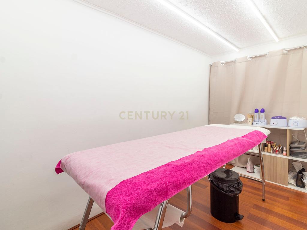 Loja No Centro do Funchal - para Trespasse - Image 12