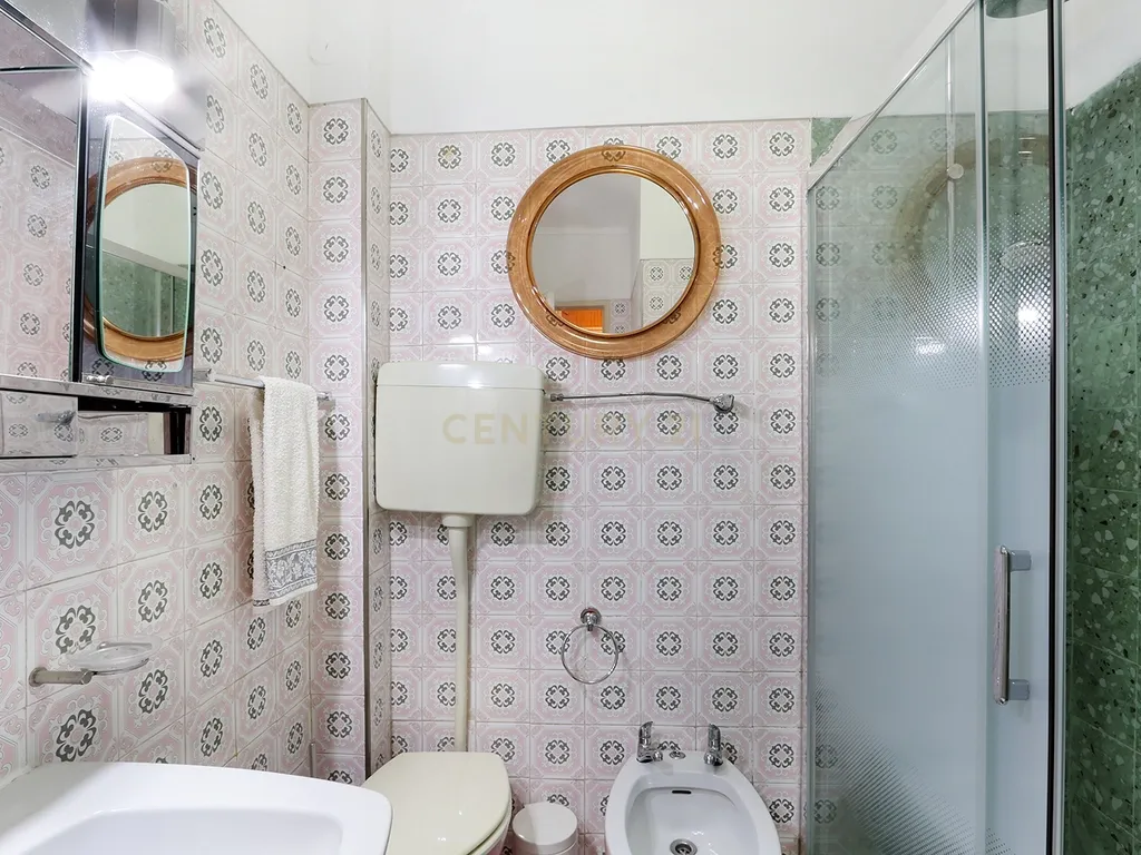 Apartamento T3 em Odivelas com elevador, a 100 mts do Metro. - Image 15