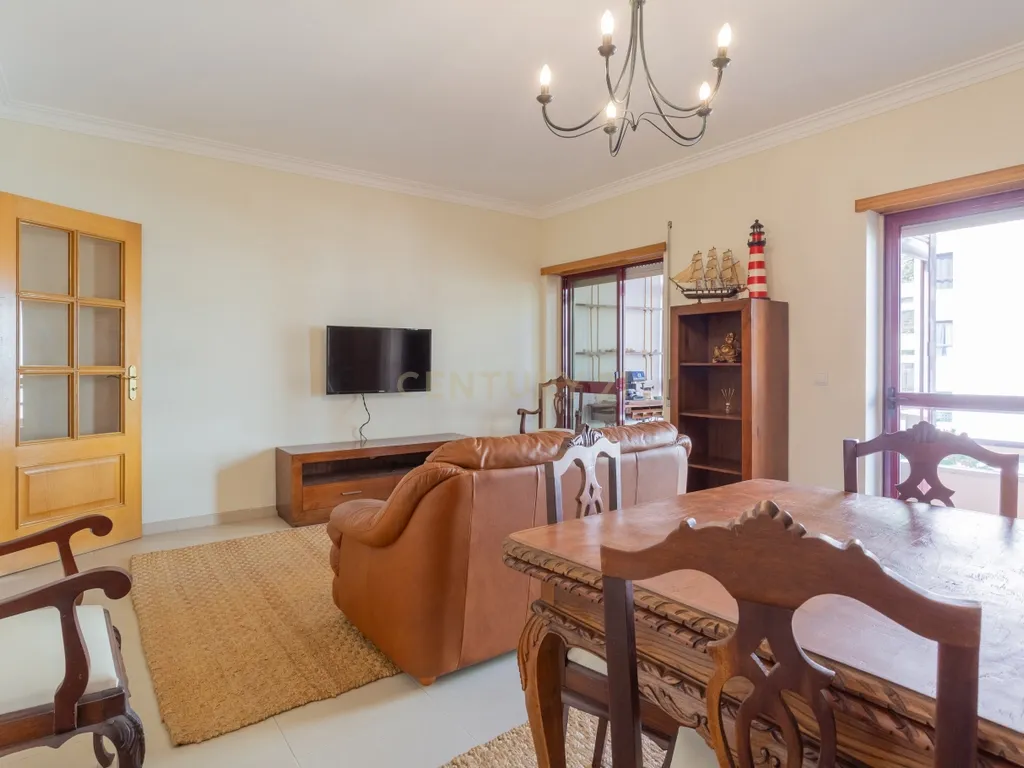 Apartamento T2, sito na localidade de Cova da Piedade, concelho de Almada. - Image 10