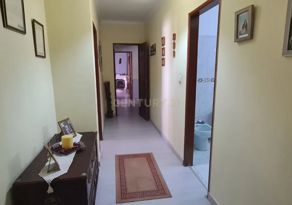 T3 Espaçoso em Excelente Localização- Quinta do Conde - Image 21