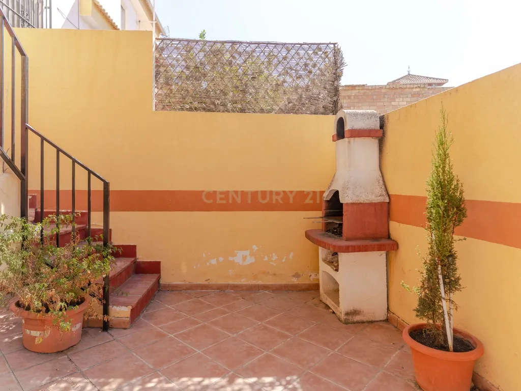 Casa em Cúllar Vega, Granada - Oportunidade Quase Nova - Image 18