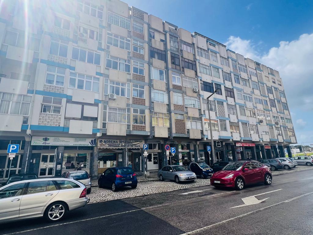 Excelente Apartamento T3 em Almada – Cova da Piedade  - Image 25