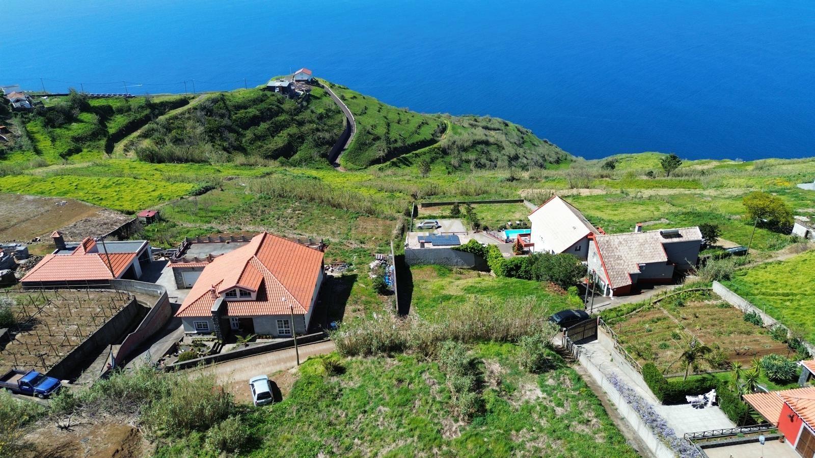 Fotografia 9 de Terreno Rústico com 1.050 m² na Fajã da Ovelha, Calheta – Madeira