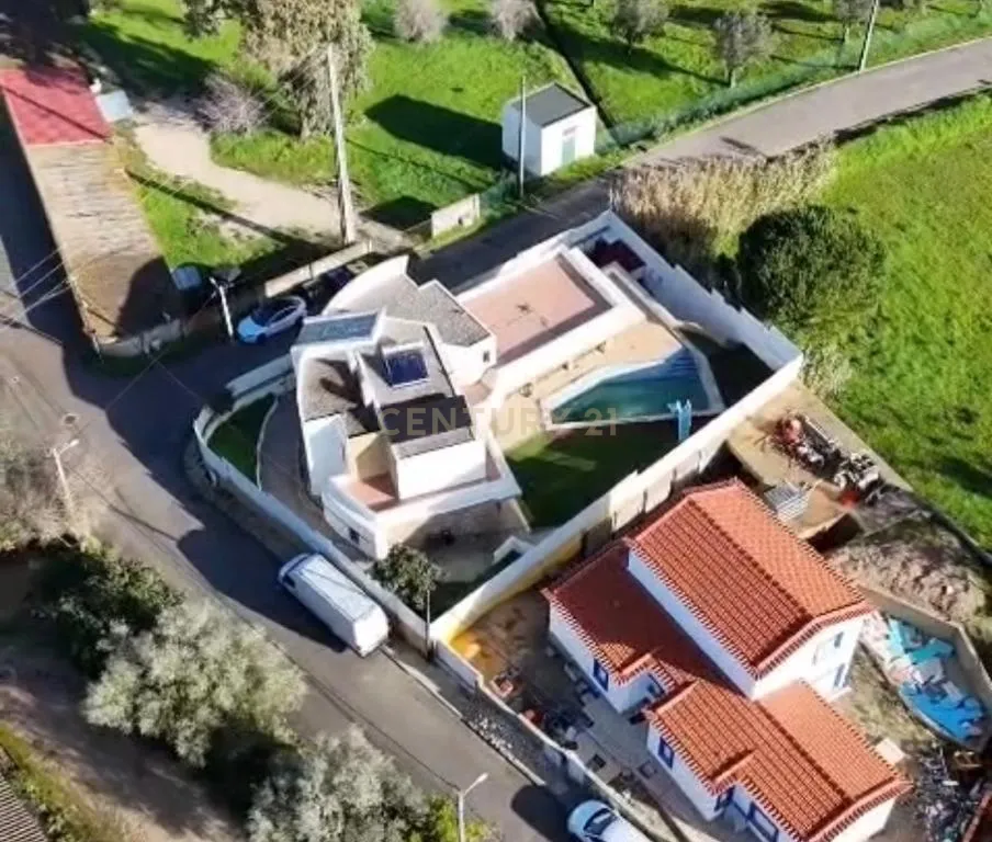 Casa T5 em Sesimbra, Setúbal com Piscina e Jardim Privado - Image 24