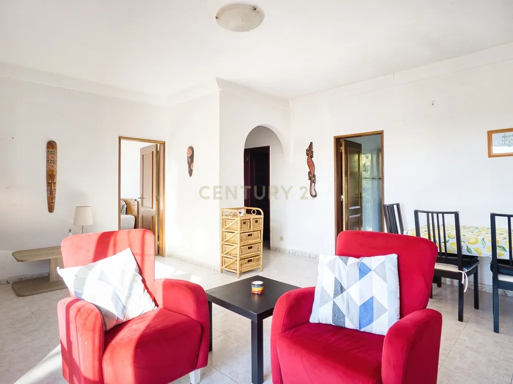 Casa com charme, vista mar e muito potencial - Image 13