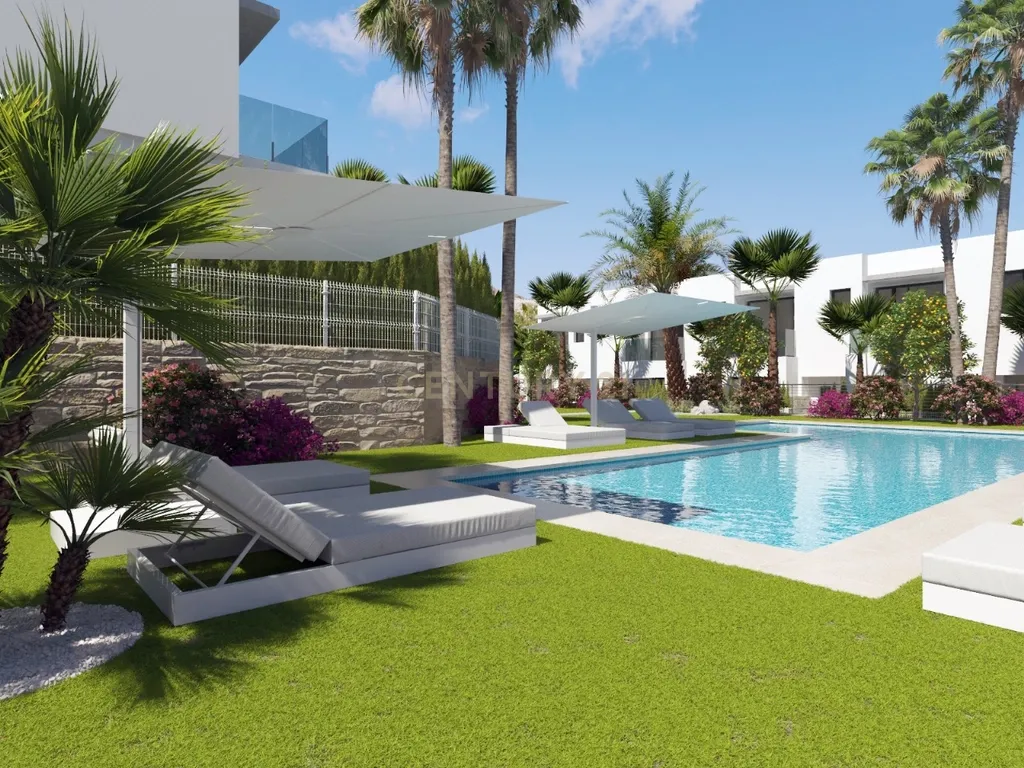 Luxuosa Moradia em Construção com Vista Panorâmica em Finestat - Image 2