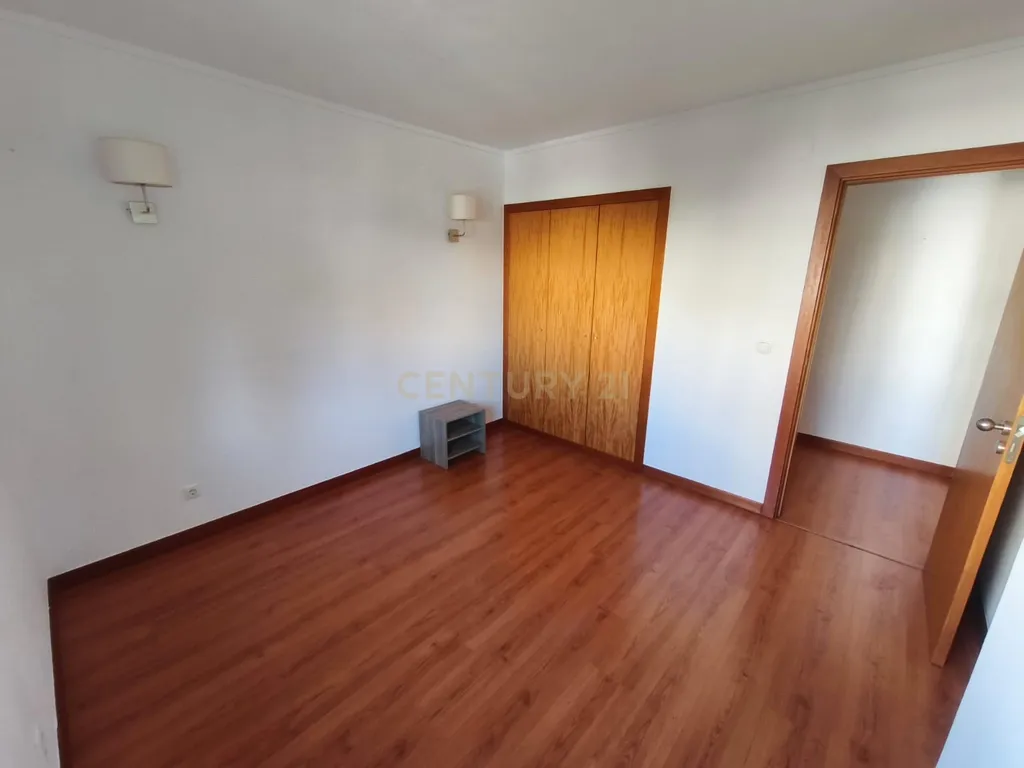 T1 com Garagem e Arrecadação no Condomínio São Gonçalo – Alta de Lisboa - Image 11