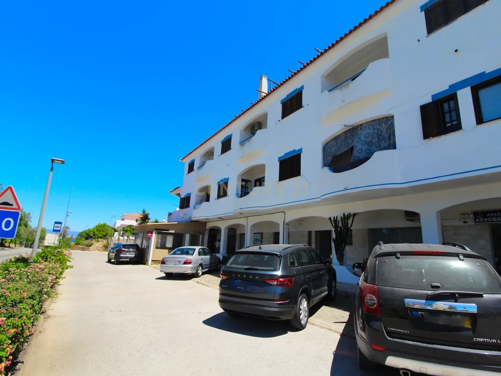 Apartamento Renovado em Porches, Lagoa - 1 Quarto com Vista - Image 18
