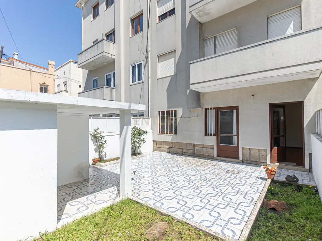 Andar Moradia T5 – Antas, Avenida Fernão de Magalhães – Porto - Image 5